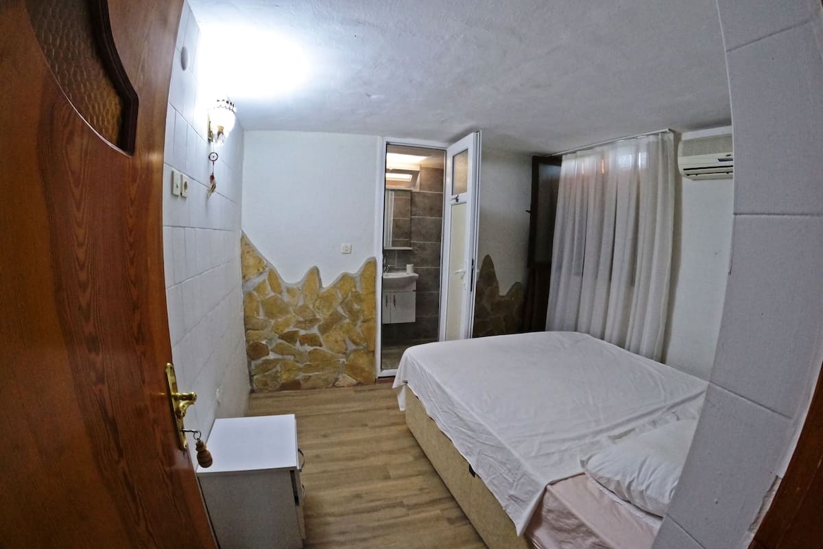 Classic Single Room, 1 Single Bed | Free WiFi, bed sheets