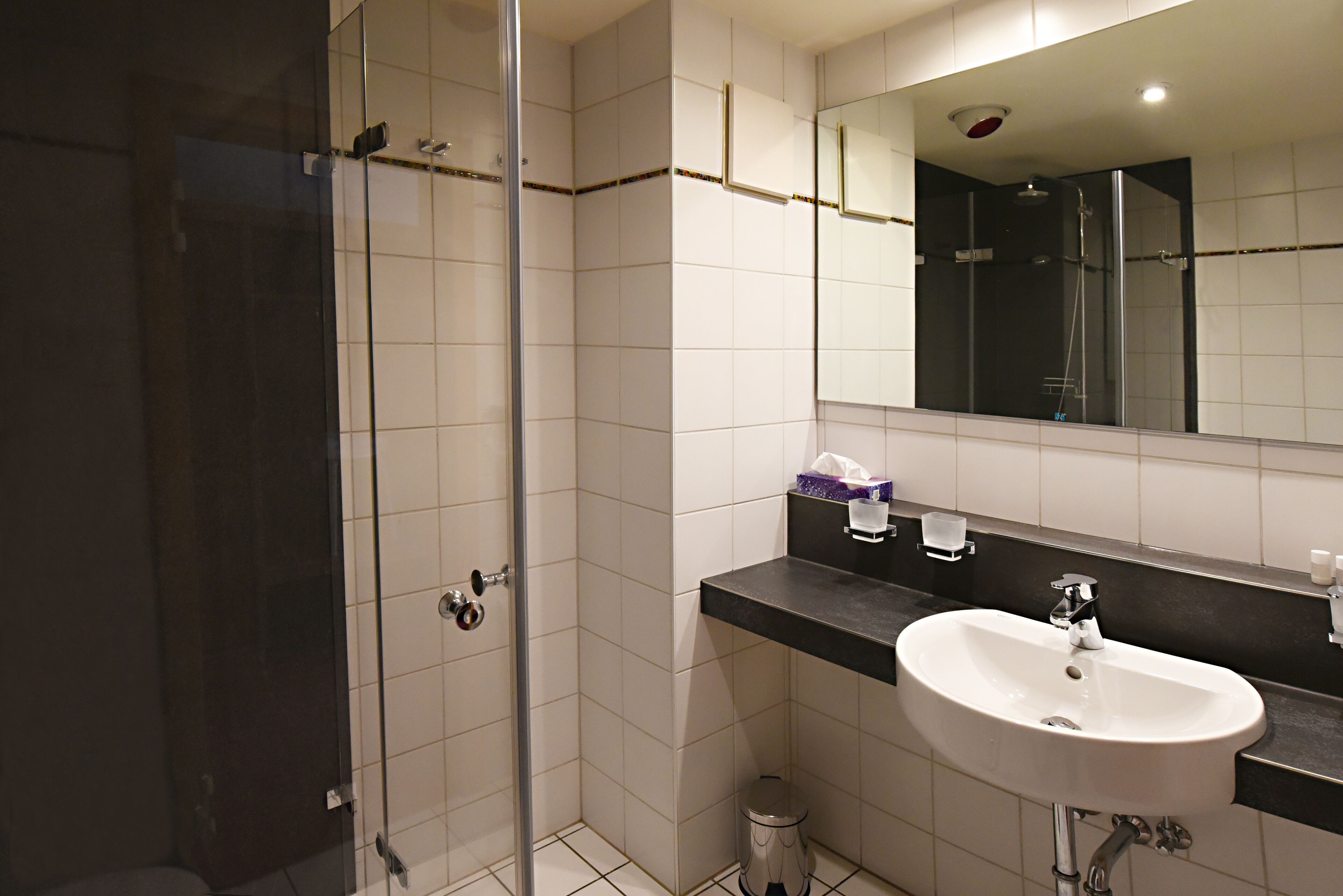 quadruple room | bathroom | shower, free toiletries, hair dryer, towels