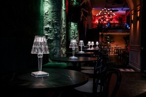 Bar (on property) - Hotel Mika Downtown (Budapest)