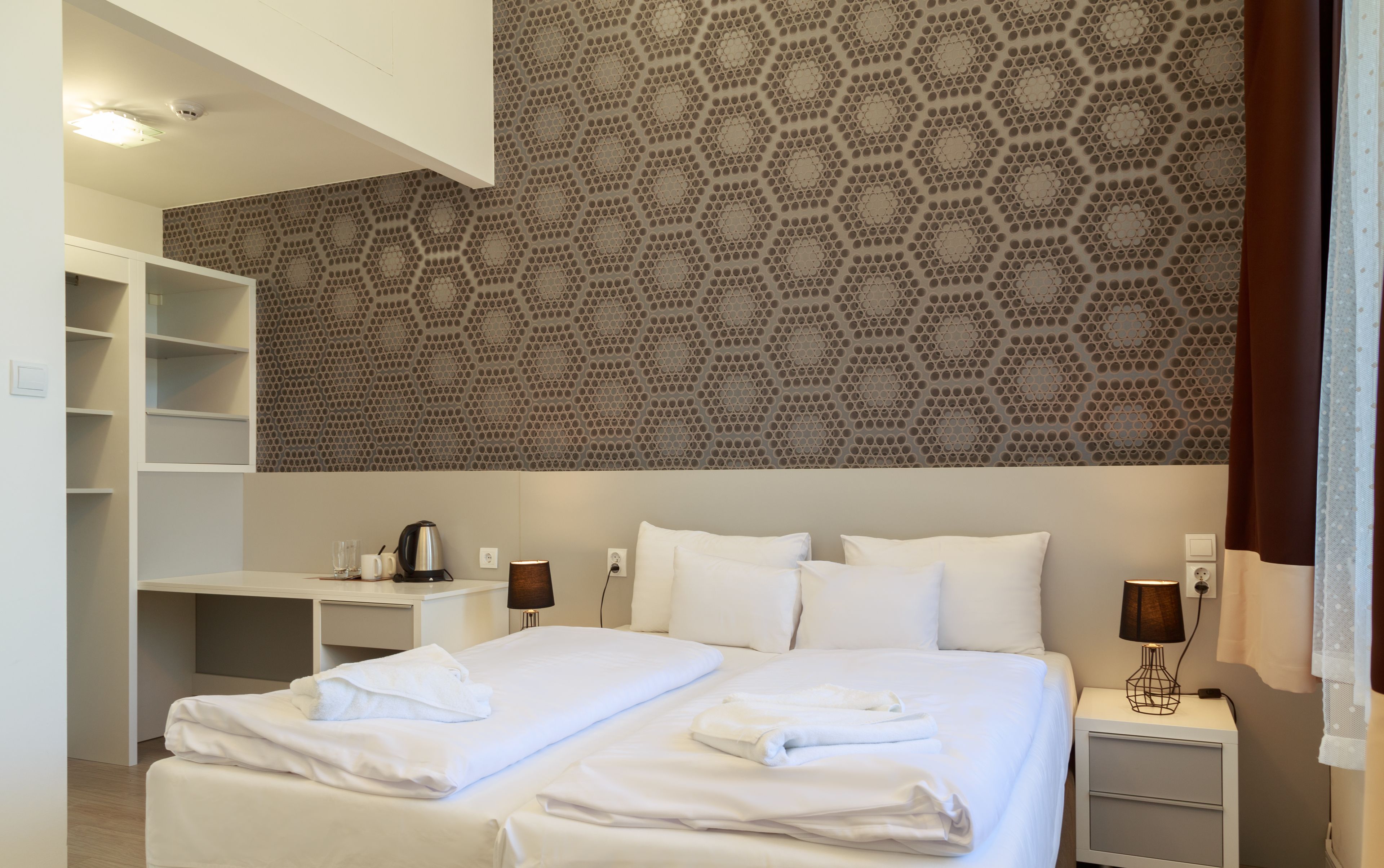 deluxe double or twin room, balcony | 1 bedroom, free minibar, in-room safe, desk