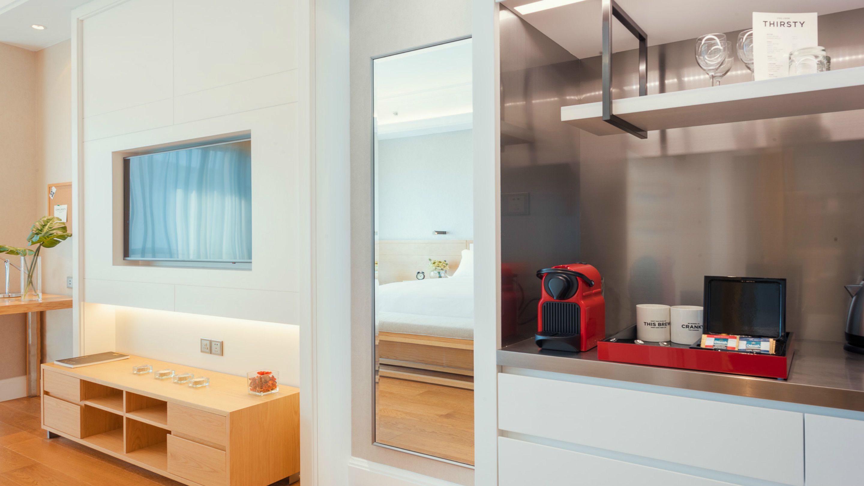 good room | coffee and/or coffee maker