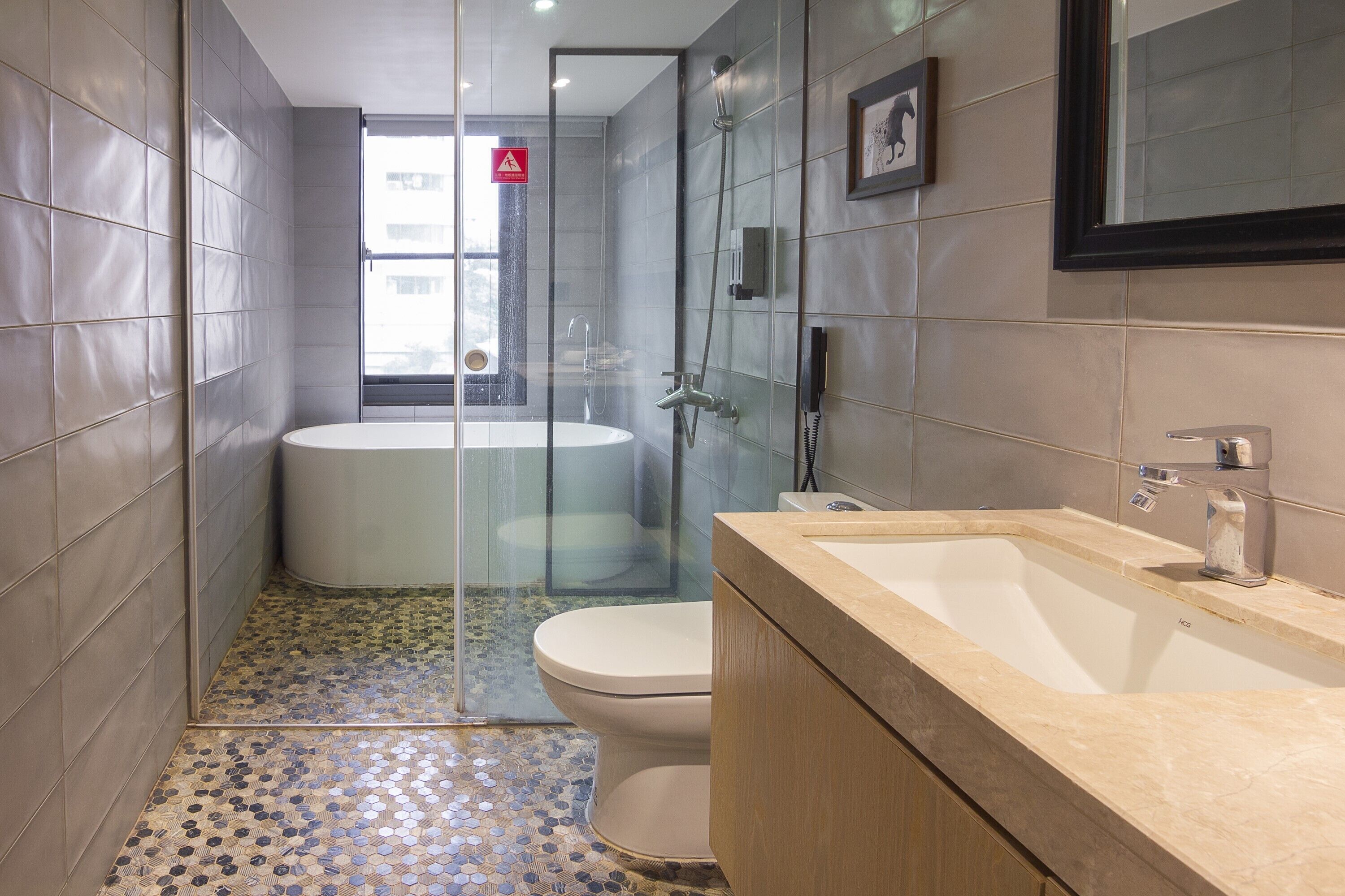 superior double room | bathroom | hair dryer, bidet, towels, shampoo