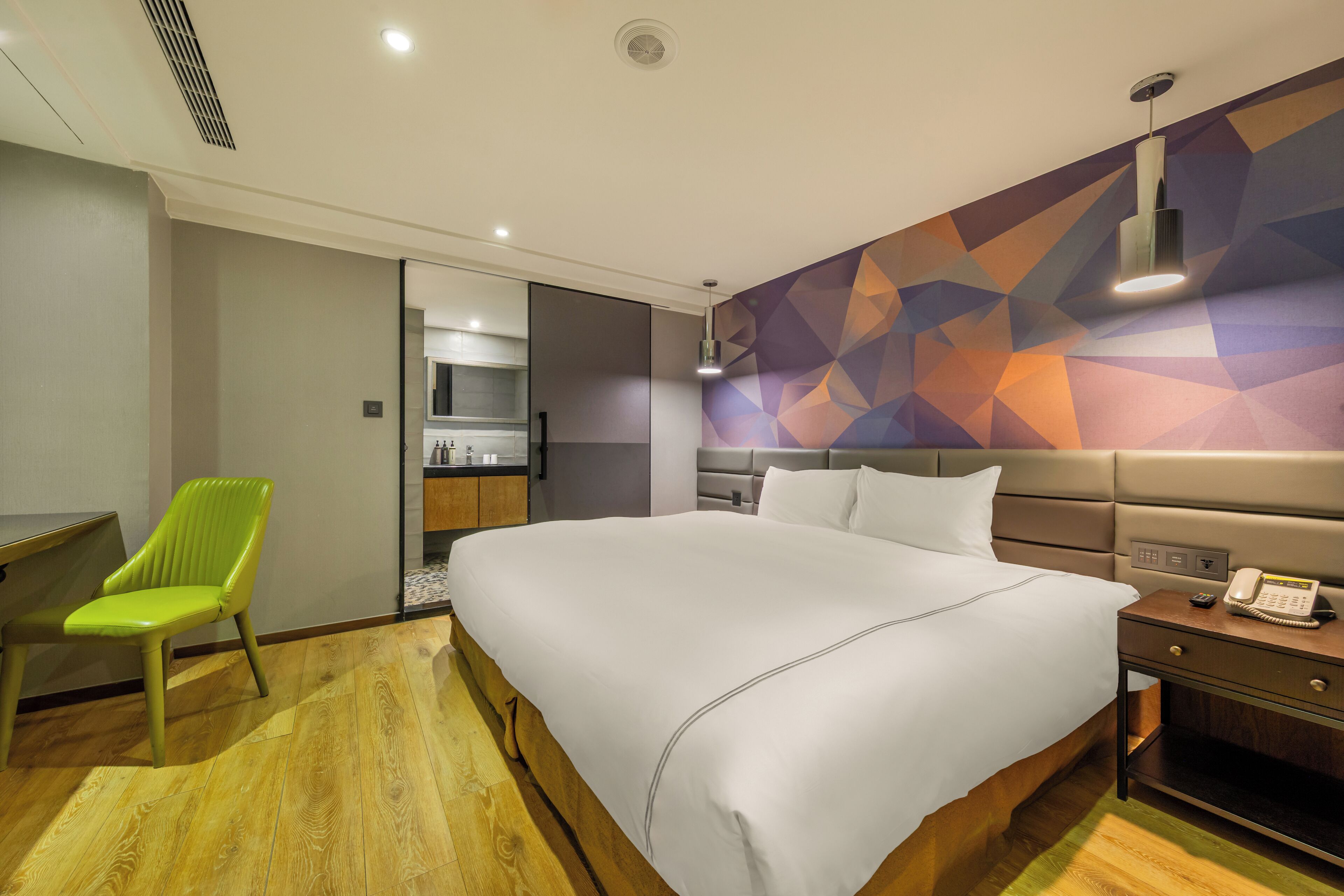 標準雙人房, 無窗戶 | 書桌、筆電工作空間、遮光布/窗簾、隔音