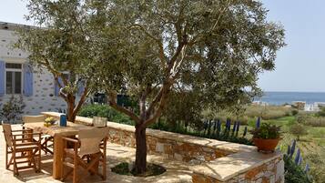 Villa (Friendship) | Terraza o patio