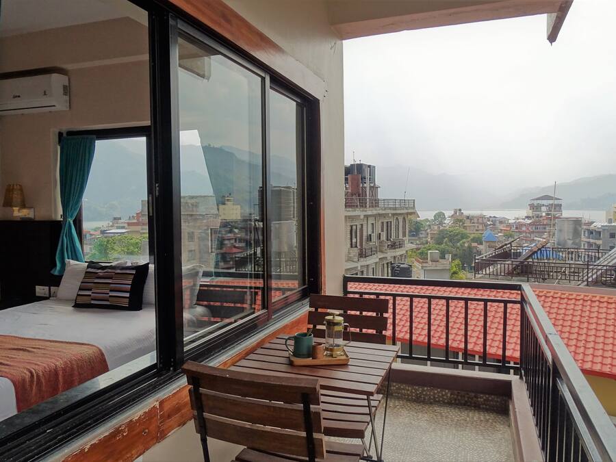 Habitación Deluxe con 1 cama doble o 2 individuales, balcón | Balcón