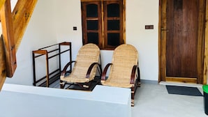 Deluxe Double Room, Balcony | Ruang tamu