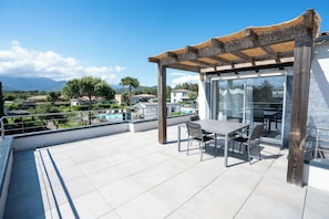 Apartment 4 people - 1 bedroom - Air conditioned - Large terrace - Panoramic View | Terrace/patio - Résidence Premium Les Villas de Porto Vecchio (Lecci)
