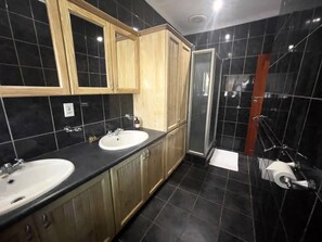 Chambre Double | Salle de bain