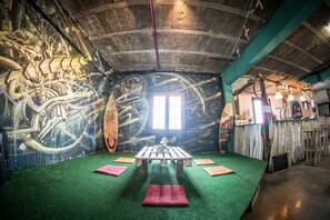 Lobby lounge