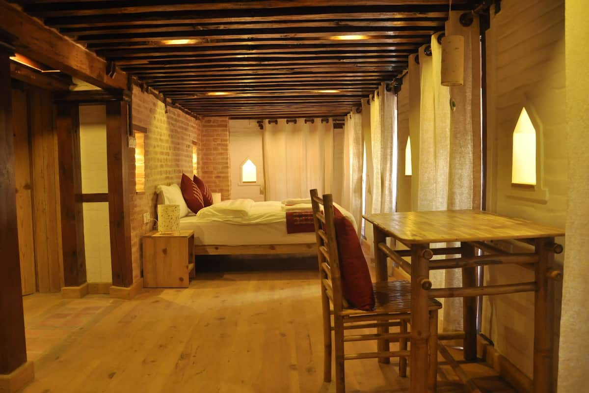 Phòng Suite dành cho gia đình, 1 phòng ngủ | Bộ đồ giường cao cấp, bàn, khu vực làm việc phù hợp cho laptop 