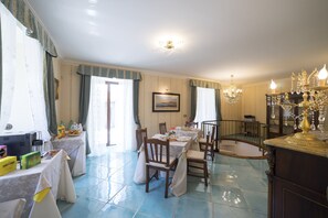 Frokostbuffé er inkludert hver dag