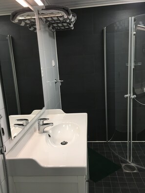 Bathroom - Kirjakkalan Ruukkikylä (Salo)