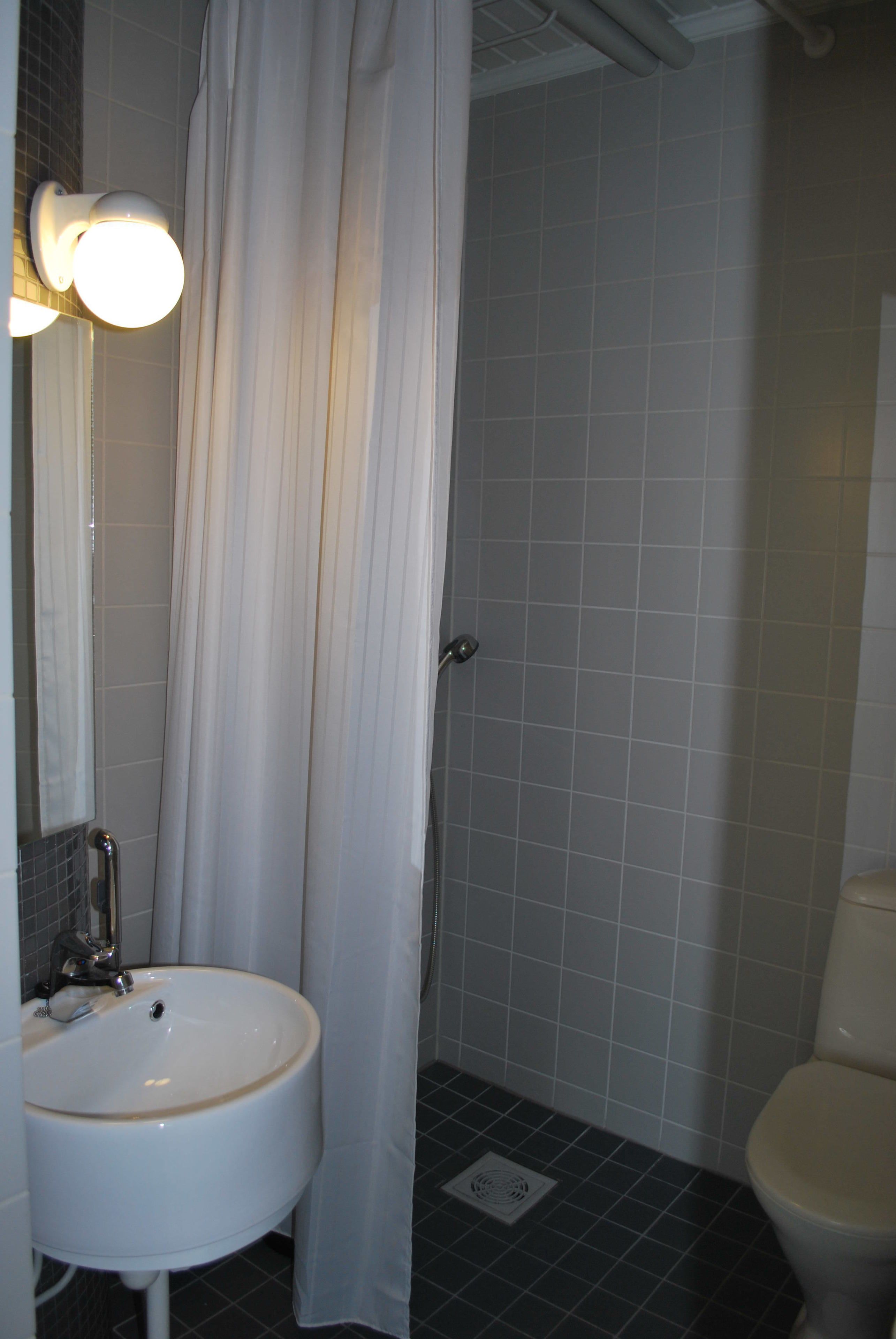 comfort suite, 1 bedroom, park view | bathroom | bidet, towels