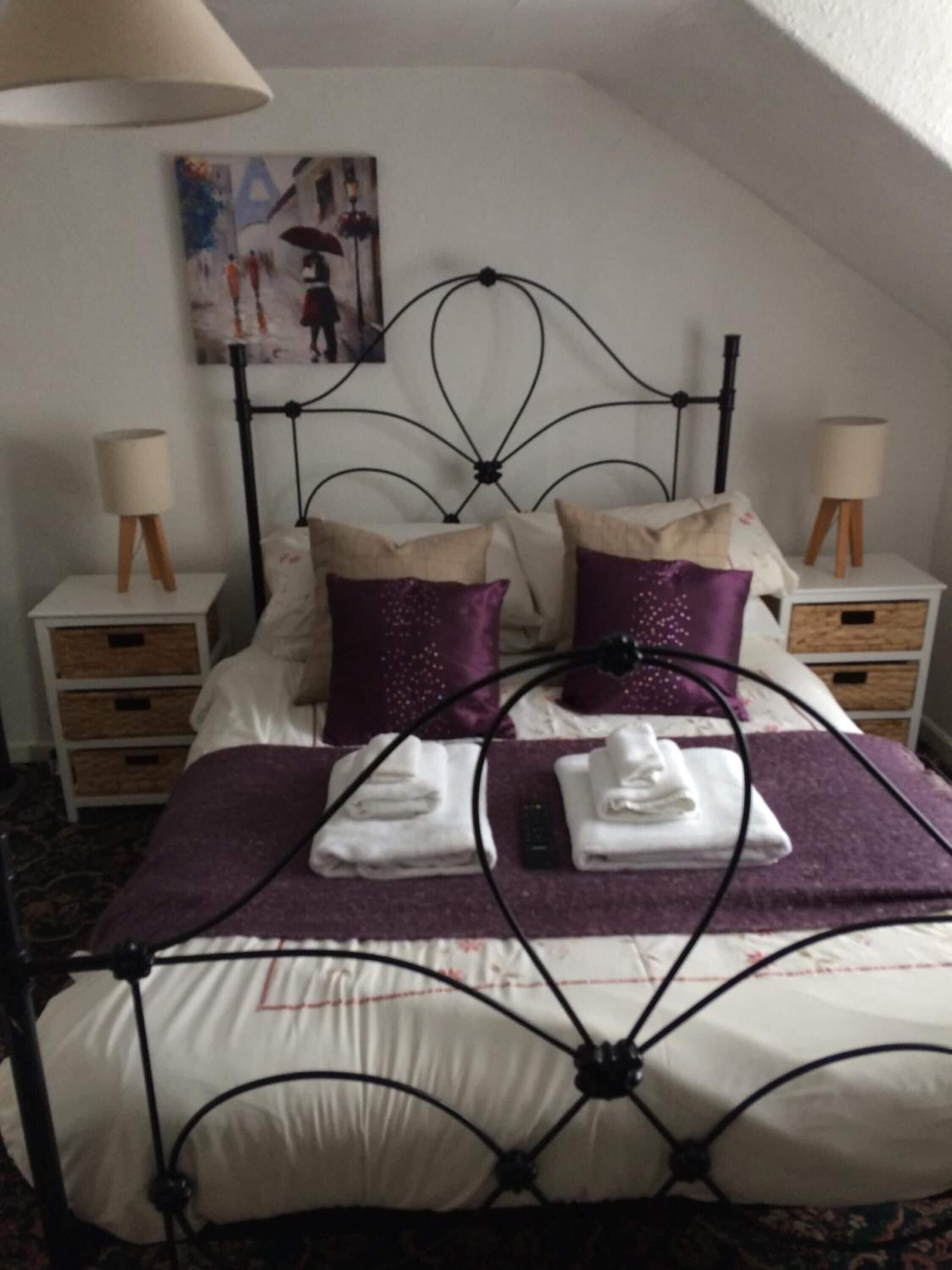 مكواة/لوح كي وواي فاي مجانًا وملاءات أسرّة