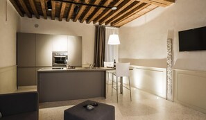 Cabane | Coin cuisine privé | Réfrigérateur, lave-vaisselle, machine à expresso, bouilloire électrique