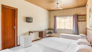 Minibar, escritorio, cortinas blackout y wifi gratis