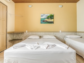 Minibar, Schreibtisch, Verdunkelungsvorhänge, kostenloses WLAN