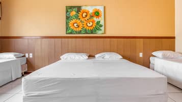 Minibar, skrivbord, mörklÀggningsgardiner och gratis wi-fi