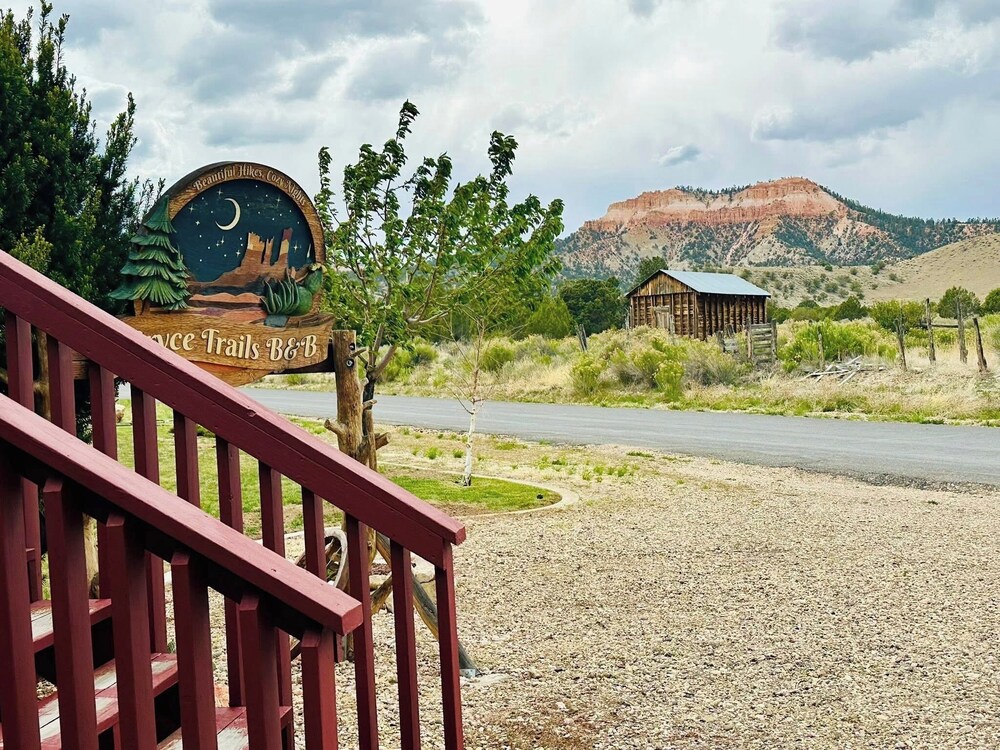 Bryce Trails Bed and Breakfast by null