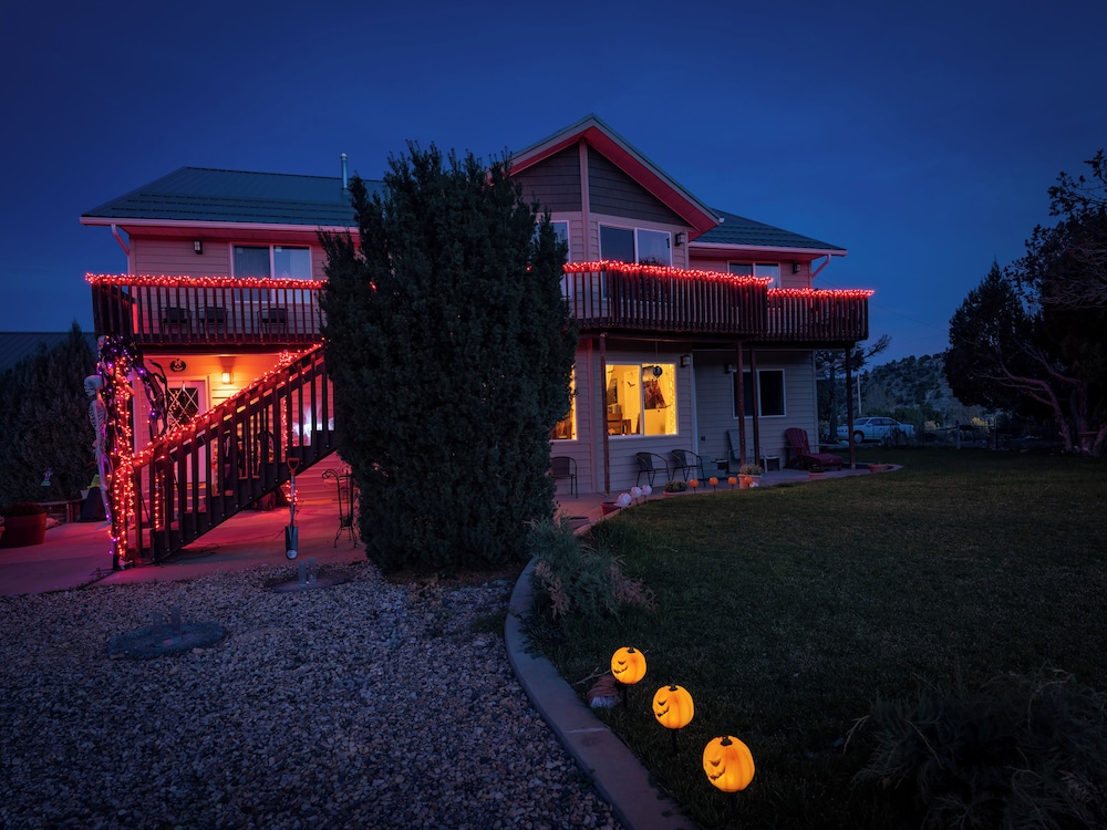 Bryce Trails Bed and Breakfast by null