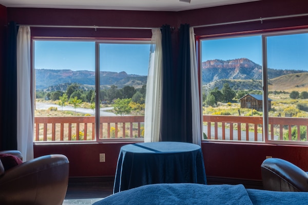 Under The Rim | Sengetøy av topp kvalitet, dundyner og individuelt dekorert