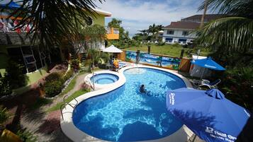 Deluxe Double Room | Peti besi dalam bilik, Wi-fi percuma, cadar katil