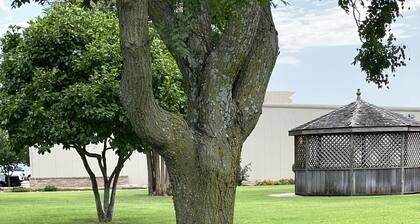 Thunderbird Lodge, Norman, OK