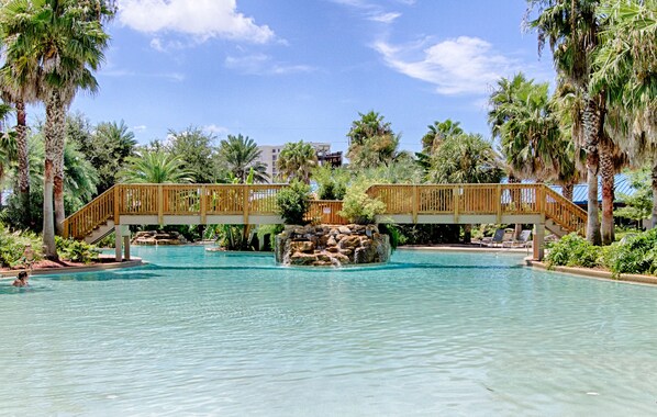 Outdoor pool - The Palms of Destin (Destin)