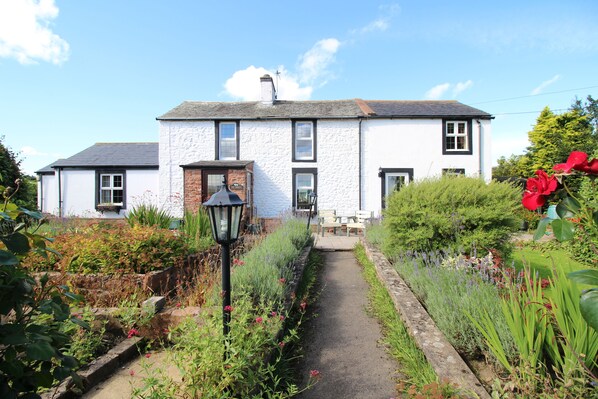 Mặt tiền nơi lưu trú