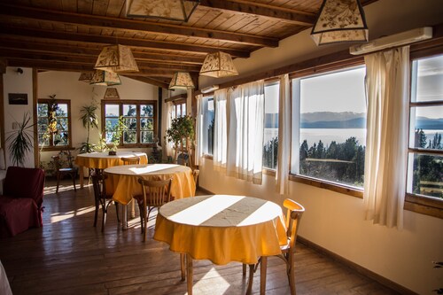 Hosteria Pajaro Azul