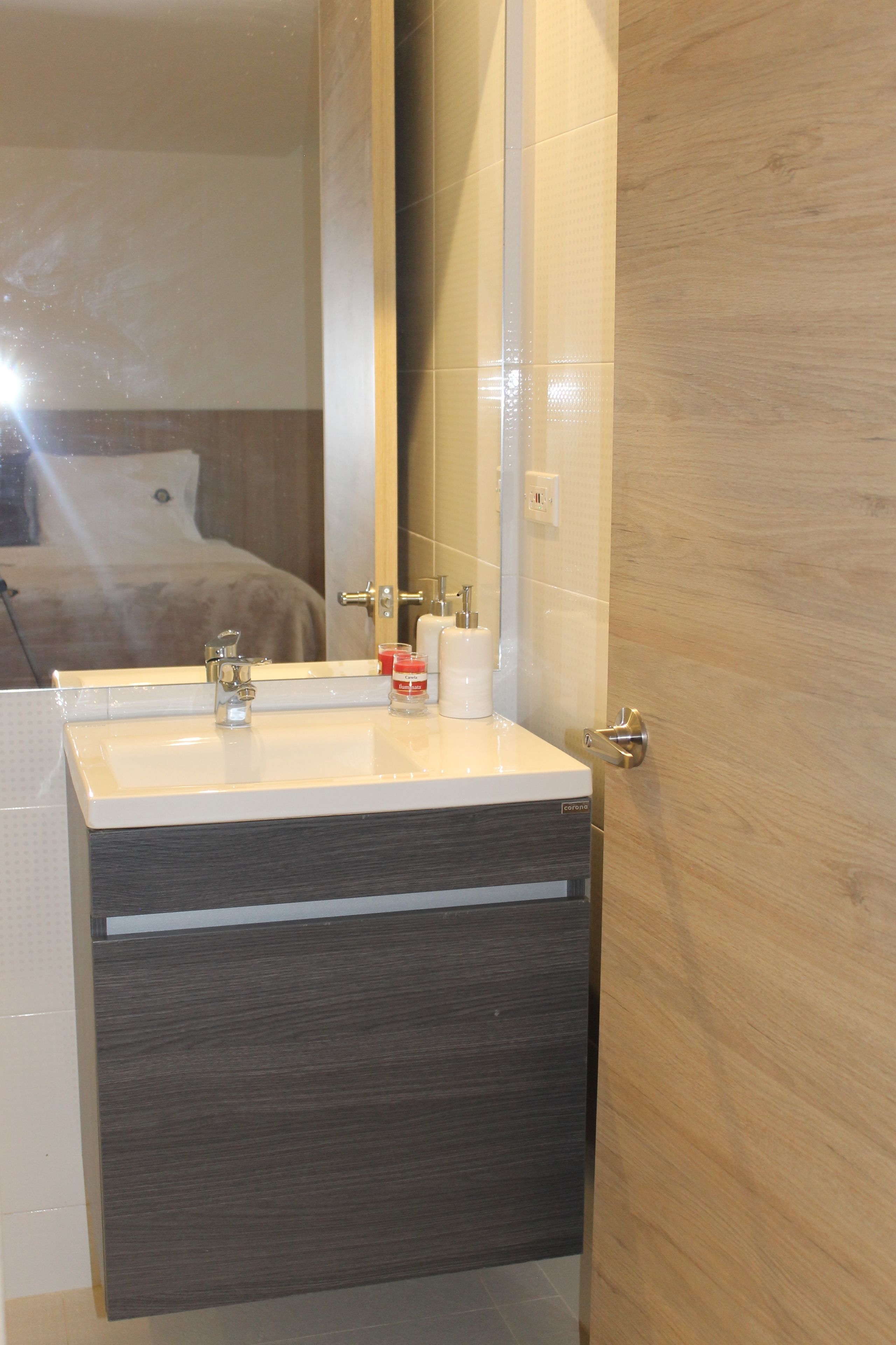 family triple room | bathroom sink