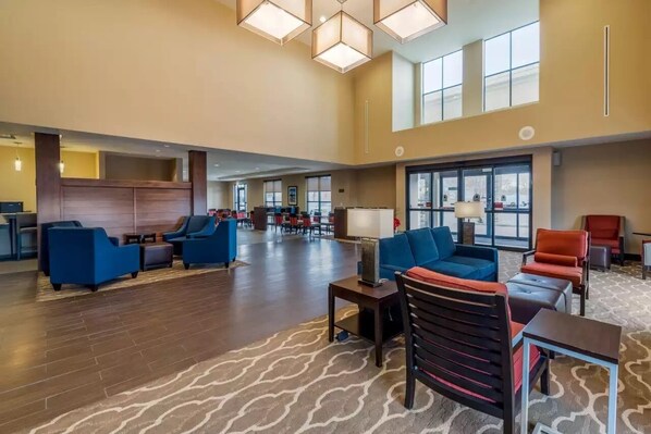 Front of property - Comfort Suites Denver near Anschutz Medical Campus (Aurora)