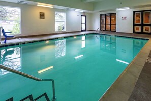 Indoor pool - Comfort Suites Denver near Anschutz Medical Campus (Aurora)