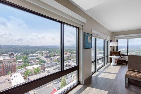 Premium Corner King Guest Room (upper floor)