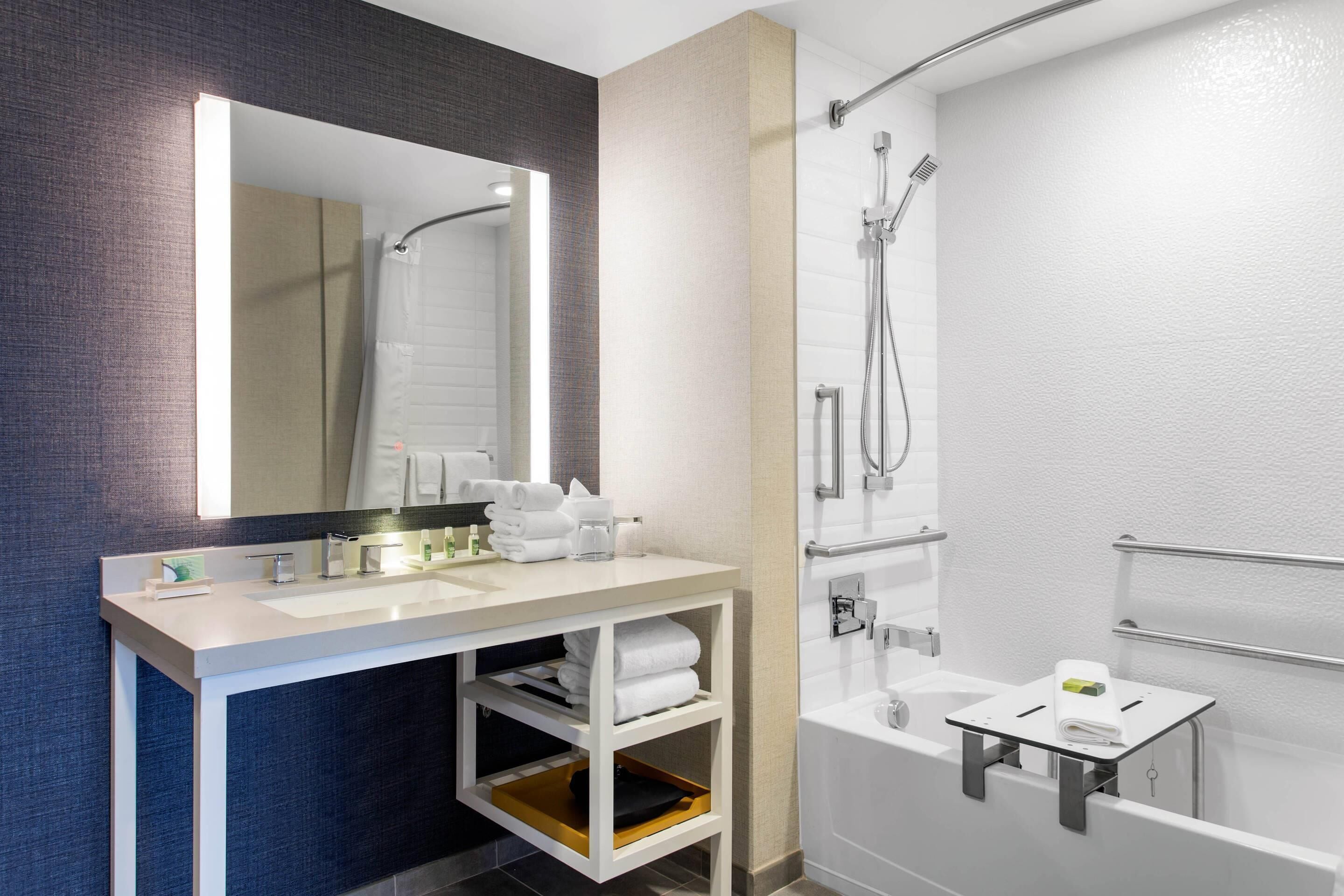 premium bedding, in-room safe, individually decorated