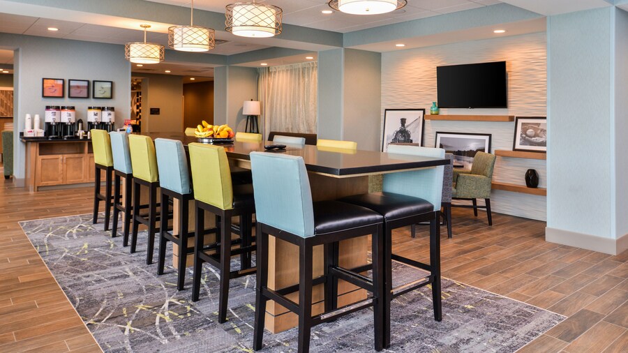 Hampton Inn Omaha Airport