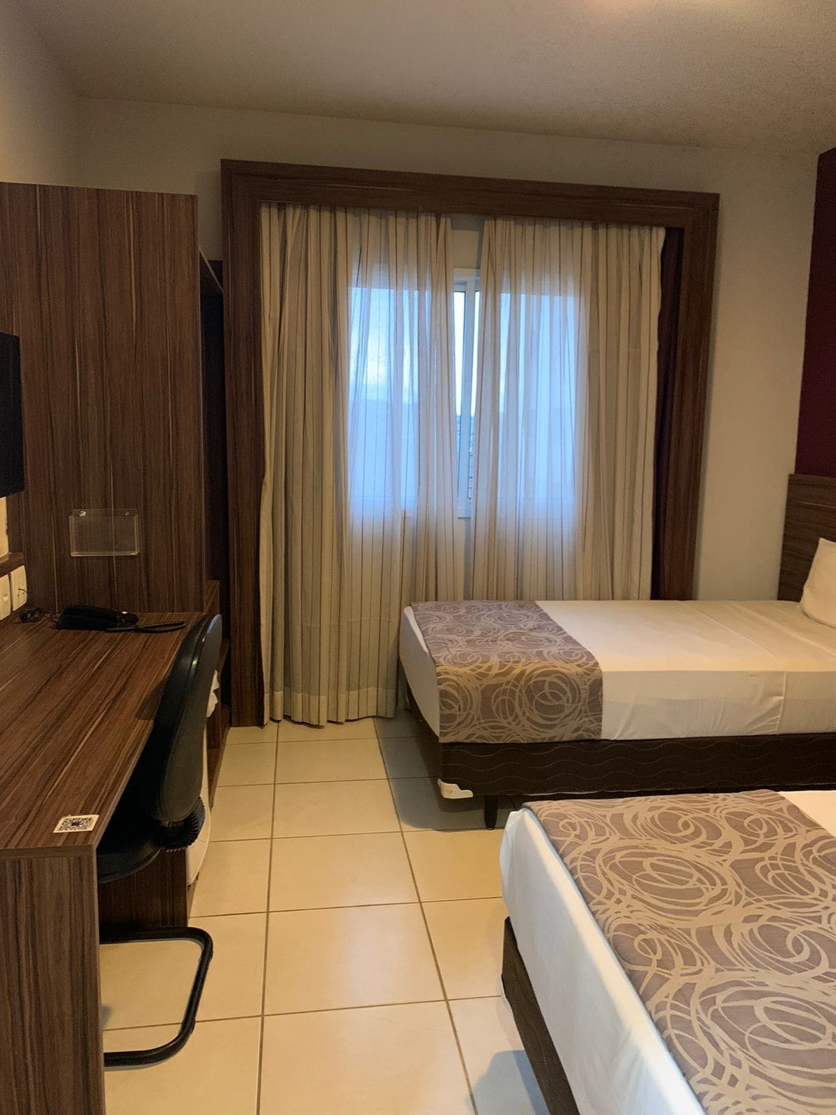 Superior Twin Room, 2 Twin Beds | Minibar, in-room safe, desk, blackout drapes