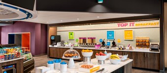 Tru by Hilton Lancaster East