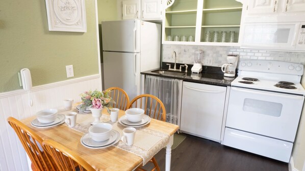 In-room safe, iron/ironing board, free WiFi, bed sheets