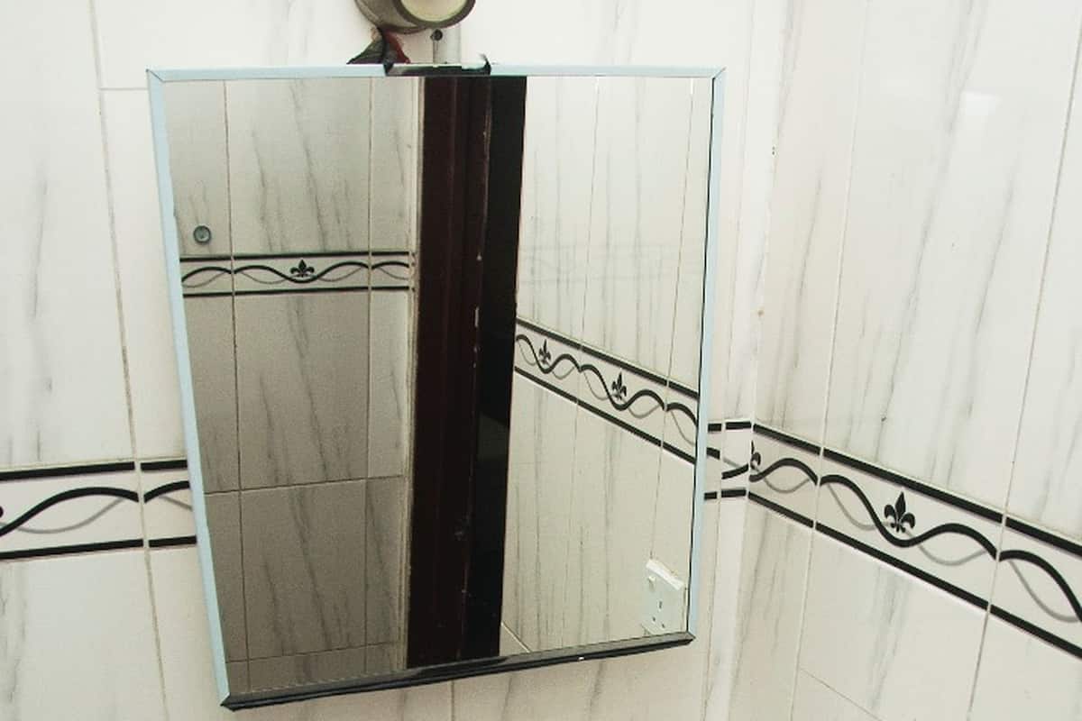 Executive Room, 1 Double Bed | Bathroom sink