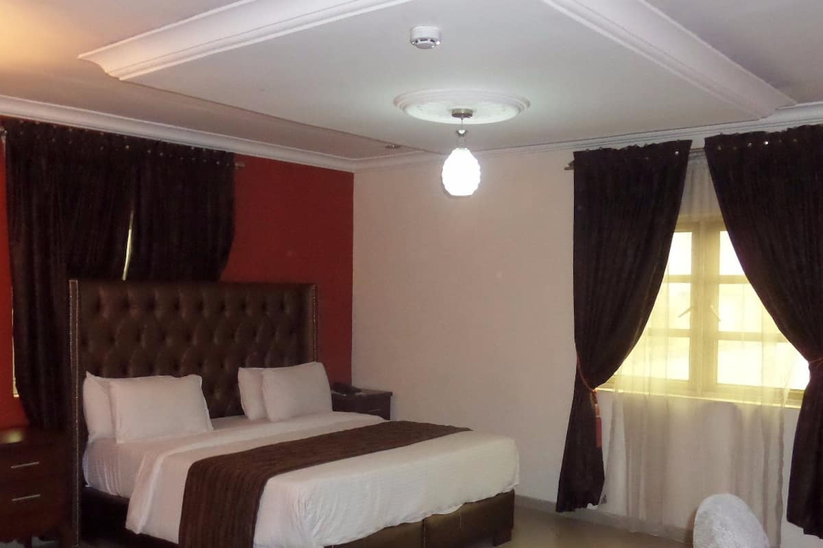 Executive kamer, 1 tweepersoonsbed | Een bureau, een laptopwerkplek, gratis wifi, beddengoed