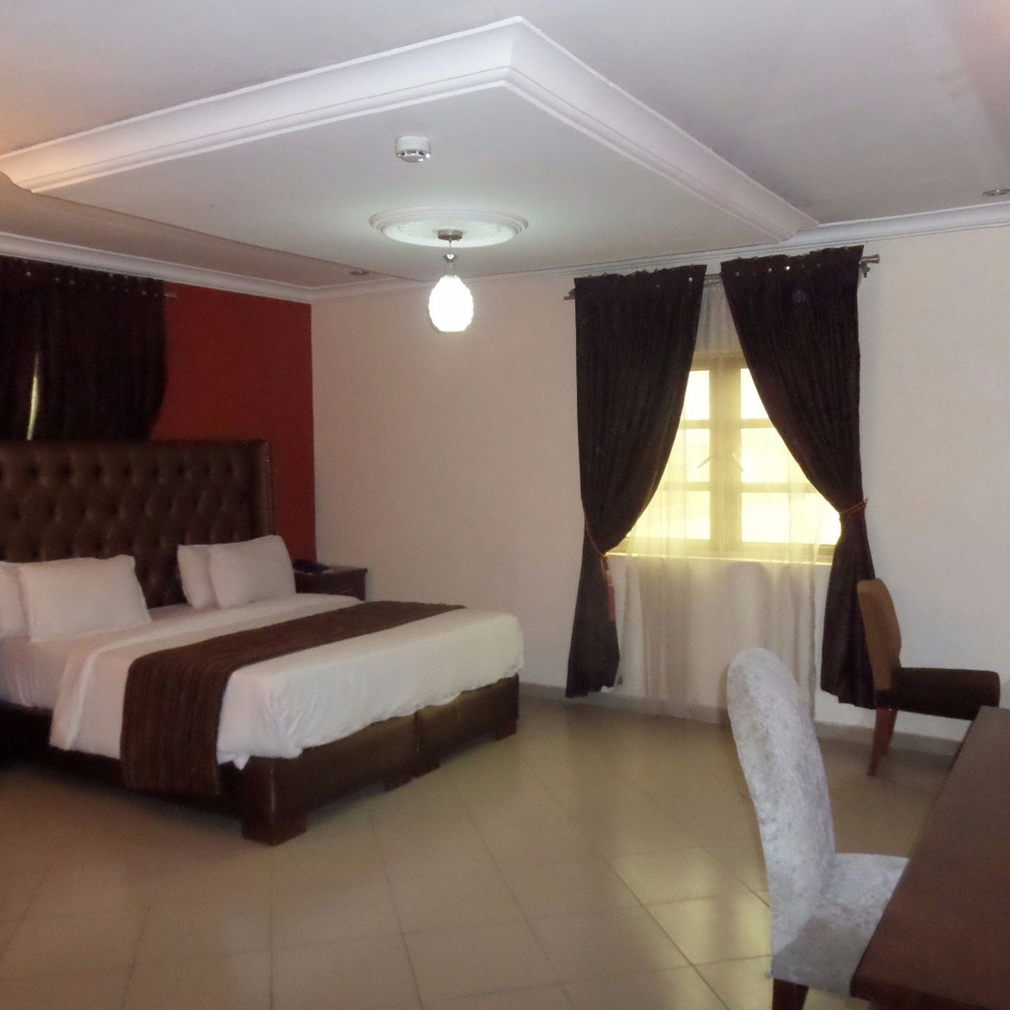 Desk, laptop workspace, free WiFi, bed sheets