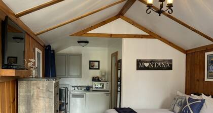 Lamplighter Cabins & Suites