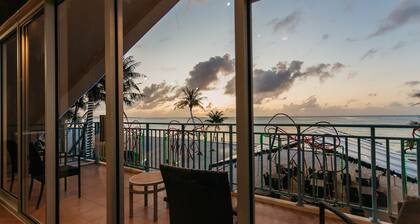 Surfrider Resort Hotel