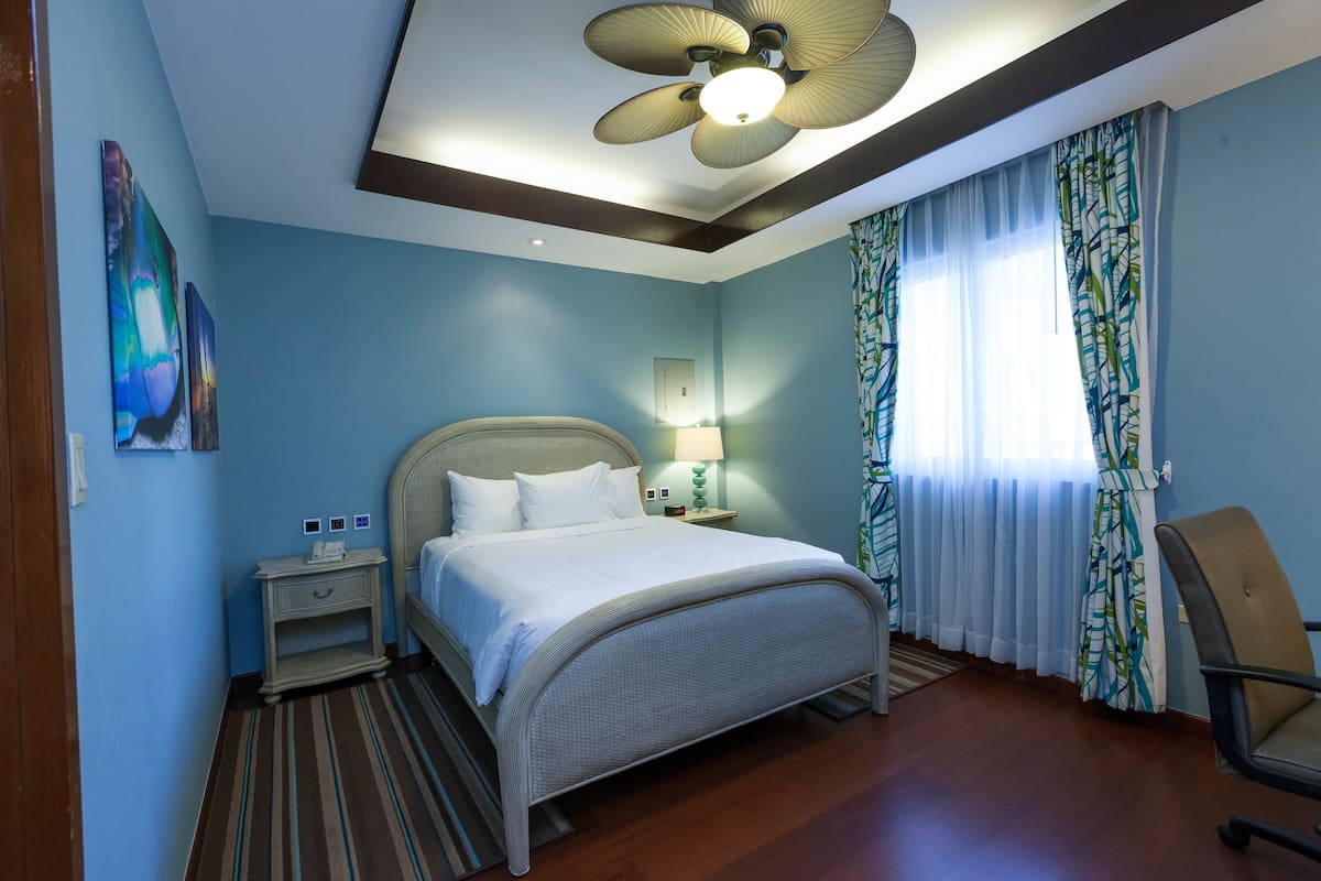 1 habitación y ropa de cama de alta calidad