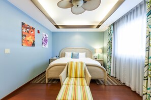 Standard Room, 1 King Bed, Non Smoking | Premium bedding, in-room safe, desk, iron/ironing board - Surfrider Resort Hotel (Saipan)
