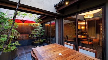 Suite Deluxe, non-fumeur | Terrasse/Patio