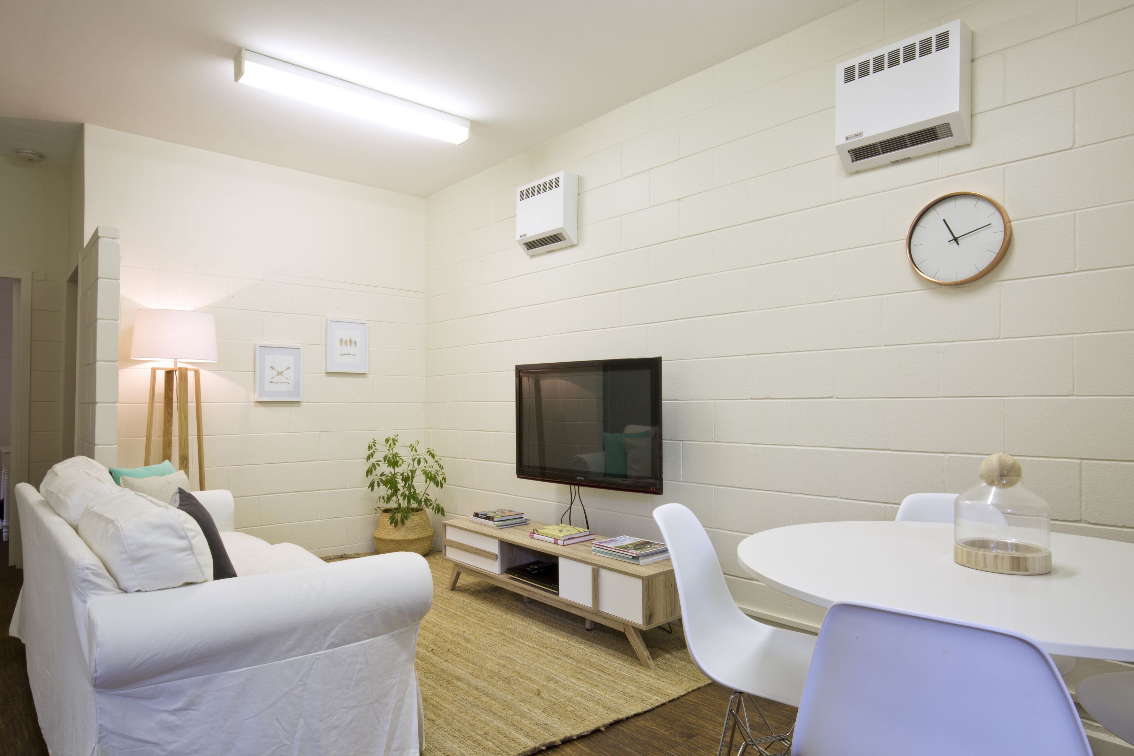 family suite, 2 bedrooms | living area