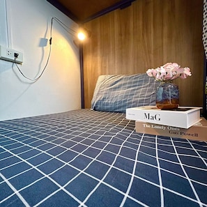 Free WiFi, bed sheets - Arawana Hostel Silom (Bangkok)