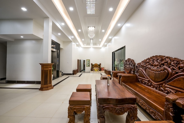 Double Room, 1 Queen Bed | Lobby sitting area